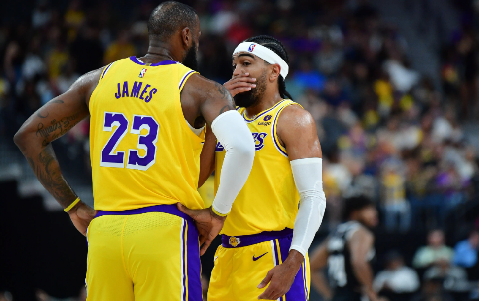 猛龙鏖战灰熊，詹姆斯带队取胜