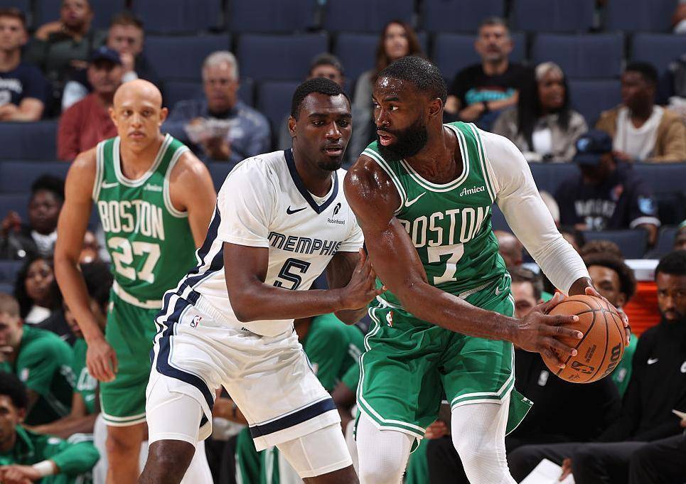 魔术险胜凯尔特人，西亚卡姆扛起全队