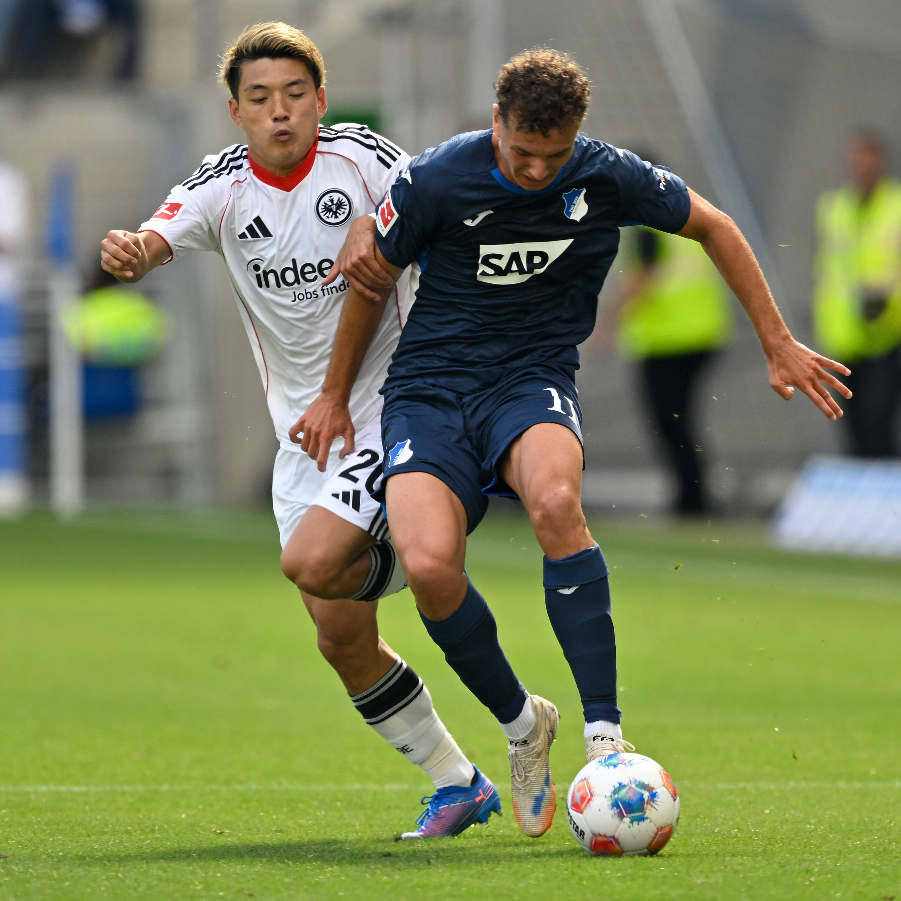 法兰克福主场击败对手，取得胜利