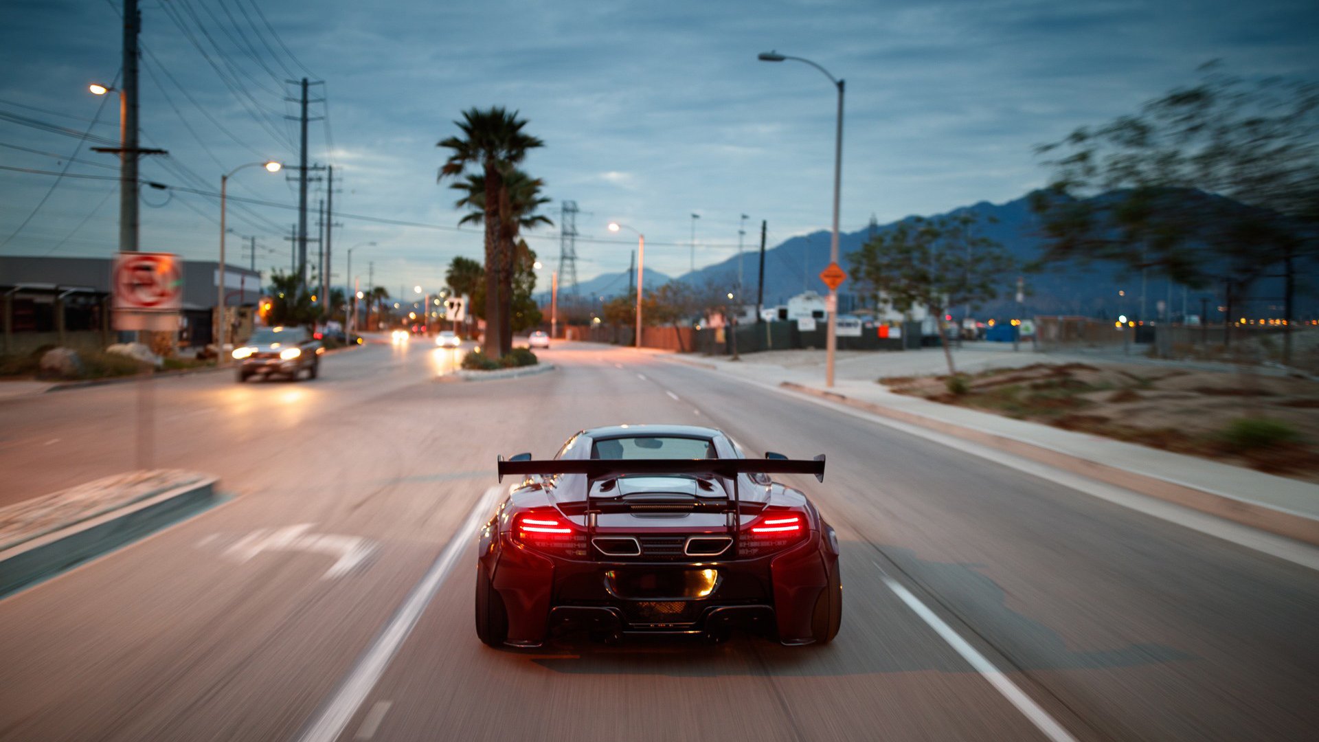 当所有目光都投向星空时，有人在泥土中种花，欧冠半决赛之夜与范弗利特的沉默扛鼎